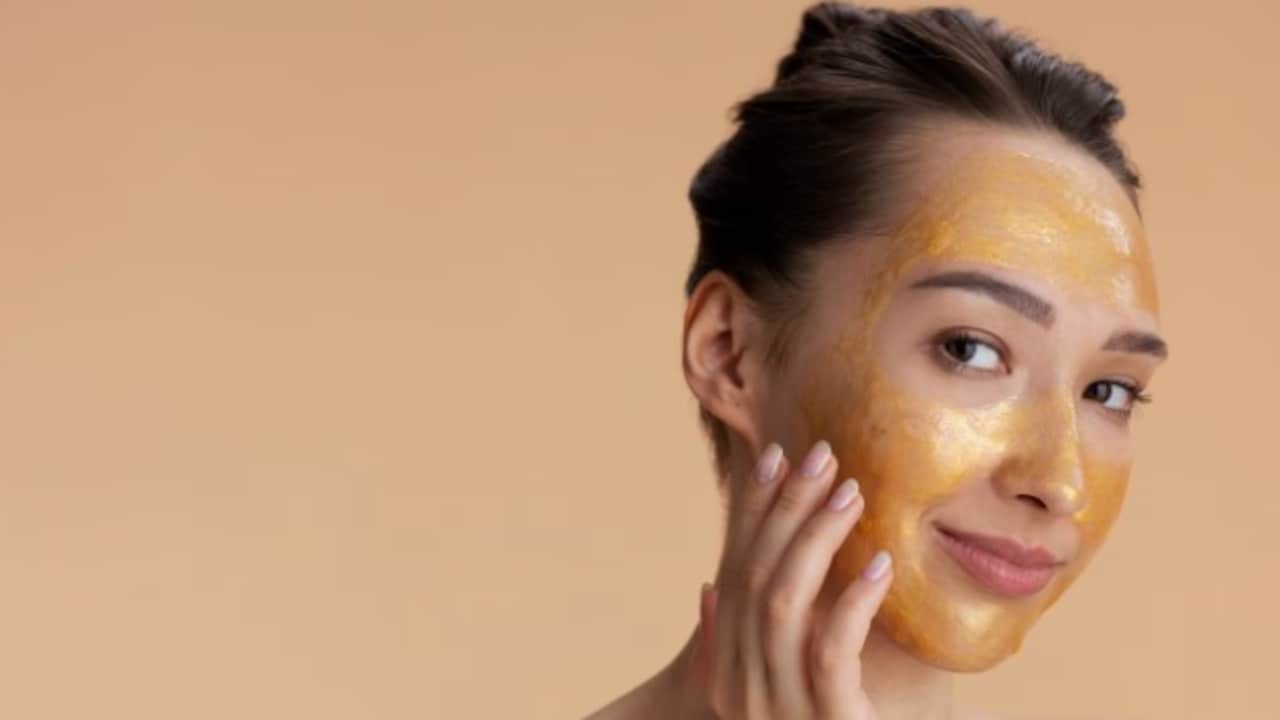 Give Your Skin A Weekly Pampered With Peel Off Masks From Myntra