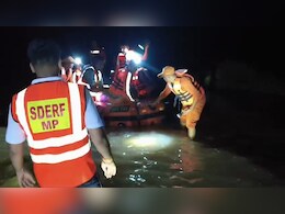 MP में बाढ़ में फंसी गर्भवती महिला का रेस्क्यू, NDRF और SDRF की टीमों ने ऐसे निकाला बाहर  MP में बाढ़ में फंसी गर्भवती महिला का रेस्क्यू, NDRF और SDRF की टीमों ने ऐसे निकाला बाहर