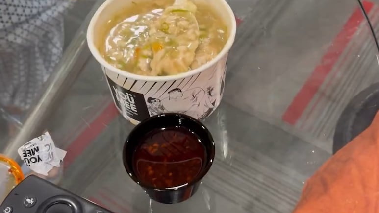 Ordered Veg Soup, Got Non-Veg Instead. This UPSC Teacher's Calm Response Is Winning The Internet