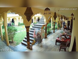 बेटे ने पिता से कहा- 'मैं जा रहा हूं'... और पी लिया जहर, सुसाइड की पूरी घटना CCTV कैमरे में कैद