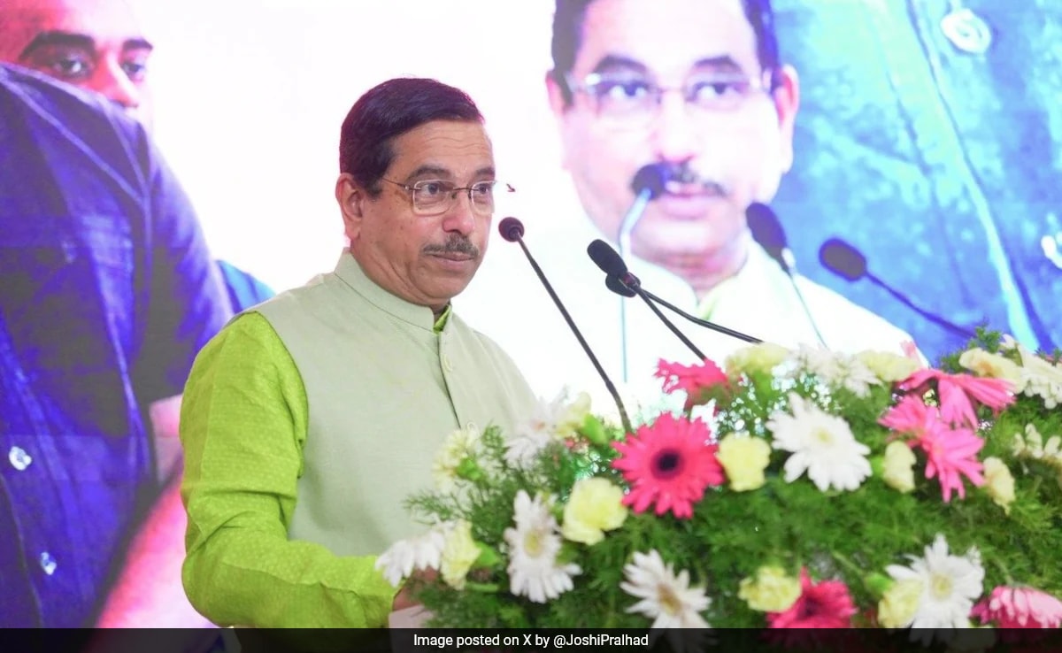 Хубали С конгрес MLA който твърди че BJP е планирал