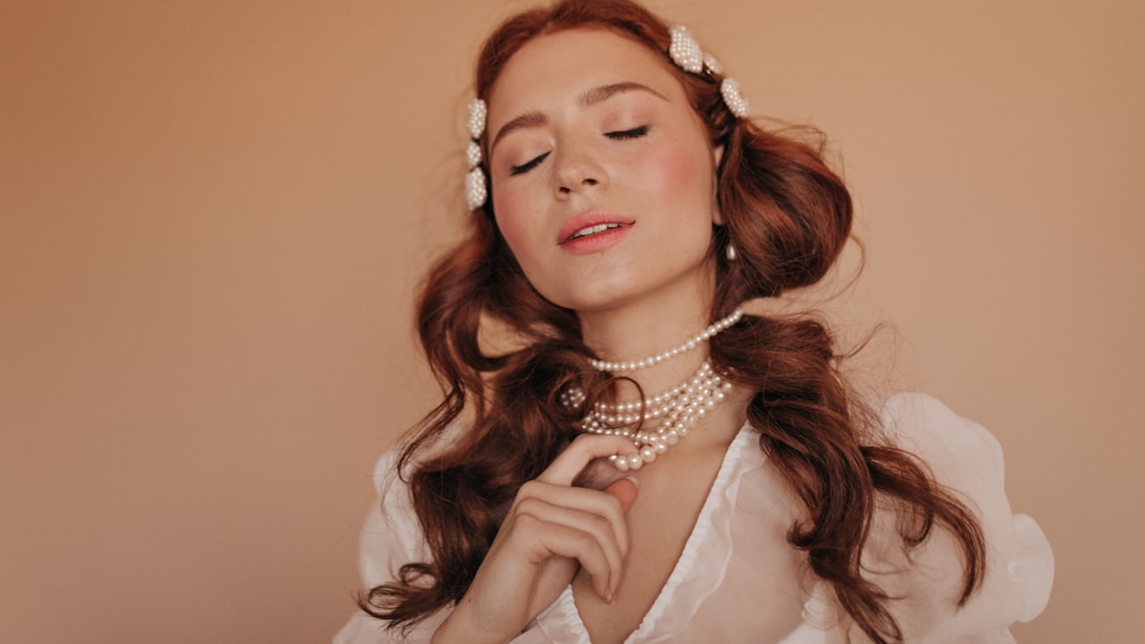 Get Soft Glow, Strong Style With Top 5 Pearl Jewellery Pieces On Myntra that bring back vintage charm.