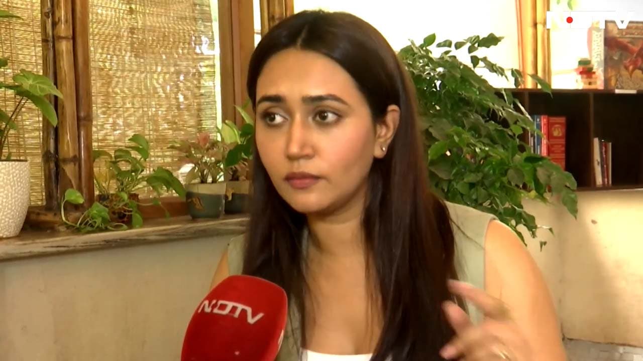 Video : <i>Panchayat</i> Actor Sanvikaa To NDTV: "Shared 1 BHK With 6 People During Initial Days In Mumbai"