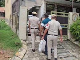 महिला टेनिसपटूची बापानंच केली गोळ्या झाडून हत्या! वाचा का उचललं टोकाचं पाऊल? महिला टेनिसपटूची बापानंच केली गोळ्या झाडून हत्या! वाचा का उचललं टोकाचं पाऊल?