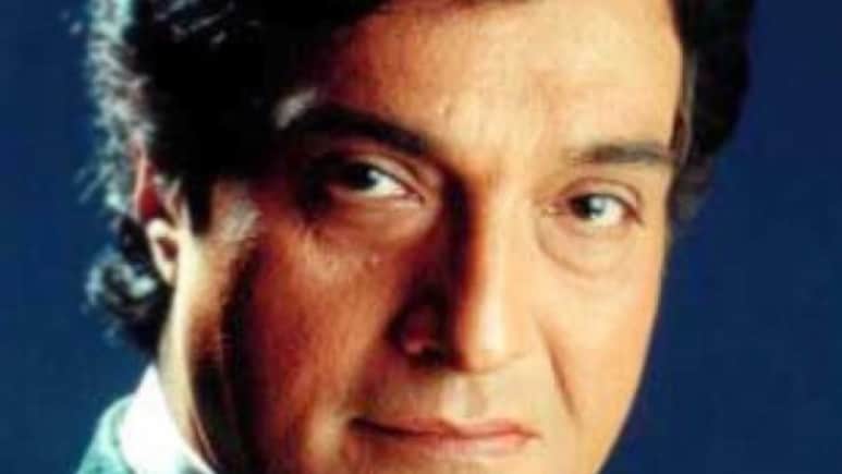 धीरज कुमार को अंतिम विदाई, श्रद्धांजलि देने पहुंचे थे रजा मुराद, दीपक पराशर समेत तमाम करीबी