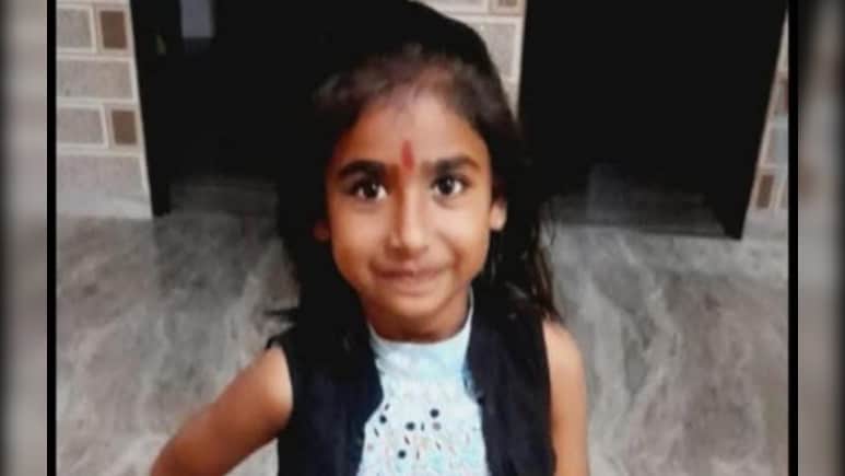 Rajasthan: स्कूल में अचानक हुई 9 साल की बच्ची की मौत, हार्ट अटैक के लक्षण Rajasthan: स्कूल में अचानक हुई 9 साल की बच्ची की मौत, हार्ट अटैक के लक्षण