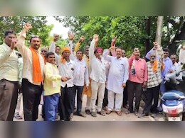 DAP और खाद की कालाबाजारी किसानों की बर्बाद कर रही फसल, कलेक्ट्रेट पहुंच पर सौंपा ज्ञापन