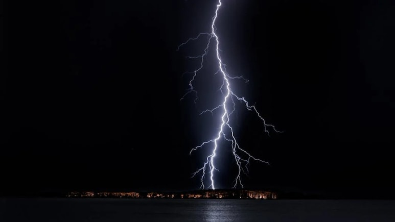 892-Kilometres Megaflash From Texas To Kansas Shatters World Record For Longest Lightning Strike