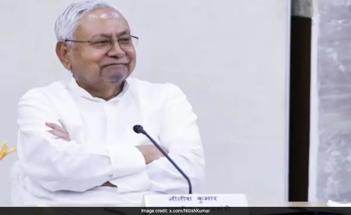 В голямо развитие главният министър на Бихар Нитиш Кумар в