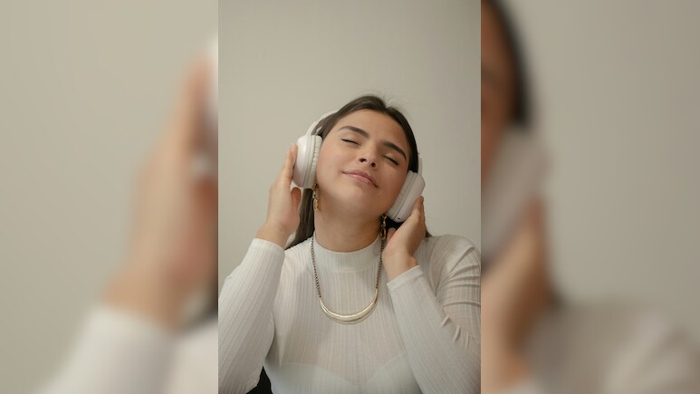 अब कम कीमत में पाएं High Class Audio! बजट में खरीदें JBL से लेकर Sony तक के ये Premium Headphones अब कम कीमत में पाएं High Class Audio! बजट में खरीदें JBL से लेकर Sony तक के ये Premium Headphones