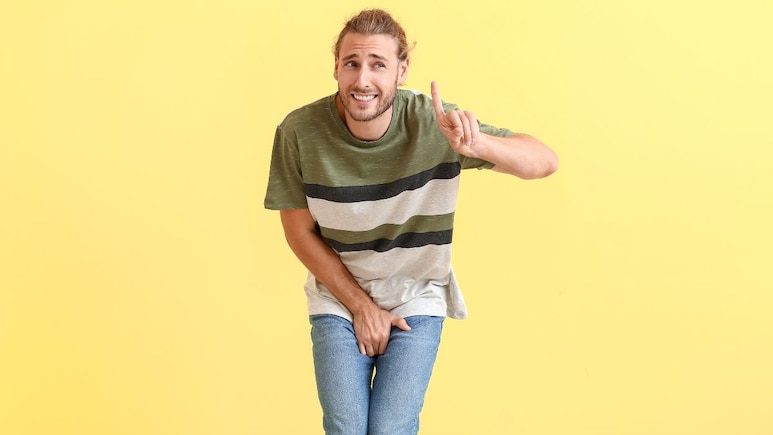 Urine Problem: पाणी पिताच जोराची लघवी लागते? अशी करा समस्या दूर Urine Problem: पाणी पिताच जोराची लघवी लागते? अशी करा समस्या दूर