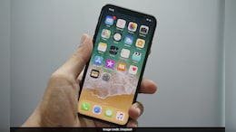 Apple To Resist 'Sanchar Saathi' Order Amid Political Outcry: Report