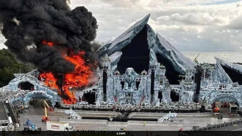 Tomorrowland Main Stage In Belgium Reduced To Ashes After Fire Just Days Before Festival Tomorrowland Main Stage In Belgium Reduced To Ashes After Fire Just Days Before Festival