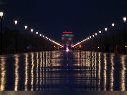 दिल्ली-नोएडा में बारिश से मौसम हुआ सुहाना, सड़कों पर ट्रैफिक जाम दिल्ली-नोएडा में बारिश से मौसम हुआ सुहाना, सड़कों पर ट्रैफिक जाम