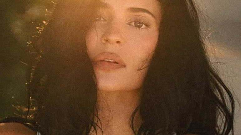 Kylie Jenner Raises The Heat In Bikini-Coded Looks From Her New Swimwear Collection Kylie Jenner Raises The Heat In Bikini-Coded Looks From Her New Swimwear Collection
