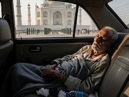 Video: गाडीवर 'महाराष्ट्र शासन' स्टिकर, आत हातपाय बांधलेले बेशुद्ध आजोबा; ताजमहाल परिसरात खळबळ