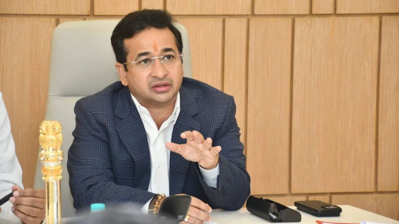 ईद पर बकरे काटने से आपत्ति क्यों नहीं... पर्यावरणविदों के रवैये पर मंत्री नितेश राणे