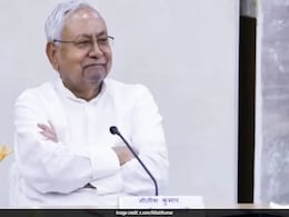 बिहार में नौकरियां सिर्फ बिहारियों के लिए...नीतीश कैबिनेट ने चुनाव के पहले दिए ये 36 तोहफे बिहार में नौकरियां सिर्फ बिहारियों के लिए...नीतीश कैबिनेट ने चुनाव के पहले दिए ये 36 तोहफे