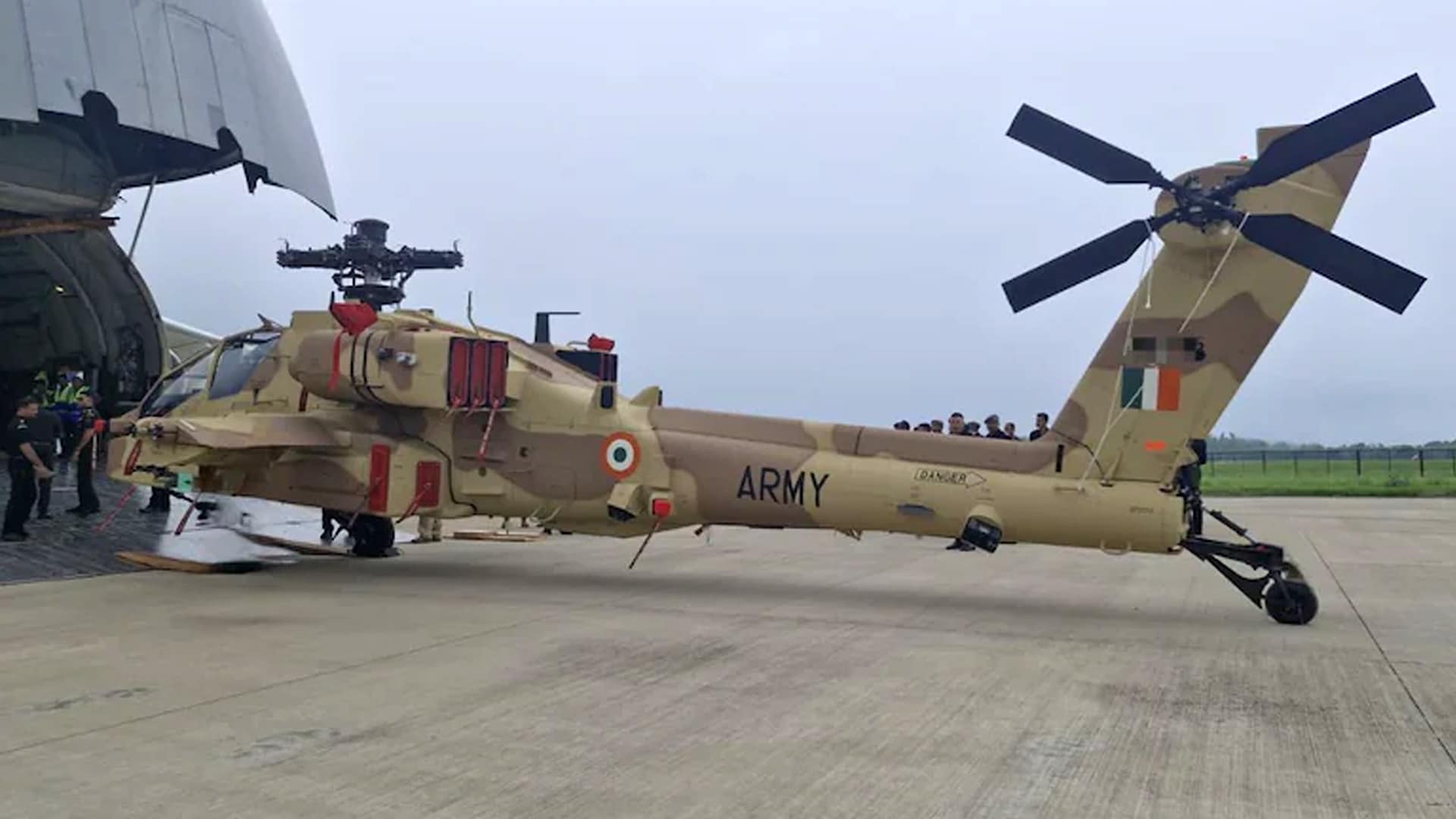 Indian Army Welcomes Apache: Will Prowl Pak Border Soon