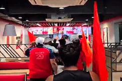 Hindu Outfit Shuts KFC, Nazeer Foods Outlets In Ghaziabad Over Sawan Hindu Outfit Shuts KFC, Nazeer Foods Outlets In Ghaziabad Over Sawan