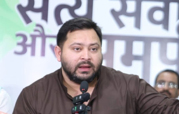 तेजस्वी यादव के पिटारे में क्या है, जो बिहार विधानसभा चुनाव में गेमचेंजर होगी