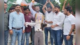 Rajasthan: झालावाड़ हादसे पर अजमेर में विरोध, युवा कांग्रेस ने शिक्षा मंत्री मदन दिलावर का पुतला फूंका&nbsp;