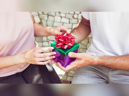 Friendship Day 2025: इस फ्रेंडशिप डे बेस्ट फ्रेंड को गिफ्ट में दें ये यूनिक चीजें, सबसे हटकर होगा आपका तोहफा Friendship Day 2025: इस फ्रेंडशिप डे बेस्ट फ्रेंड को गिफ्ट में दें ये यूनिक चीजें, सबसे हटकर होगा आपका तोहफा