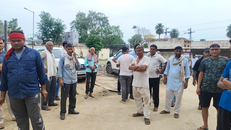 Rajasthan: ज़मीनी विवाद में बड़े भाई ने छोटे भाई को मारी गोली, अस्पताल ले जाते हुए रास्ते में हुई मौत Rajasthan: ज़मीनी विवाद में बड़े भाई ने छोटे भाई को मारी गोली, अस्पताल ले जाते हुए रास्ते में हुई मौत
