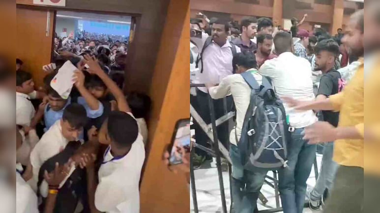 कांग्रेस के रोजगार मेले में बेरोजगारों का रेला... धक्का मुक्की, बैरिकेडिंग टूटी; पटना में बेकाबू हुई भीड़, VIDEO कांग्रेस के रोजगार मेले में बेरोजगारों का रेला... धक्का मुक्की, बैरिकेडिंग टूटी; पटना में बेकाबू हुई भीड़, VIDEO