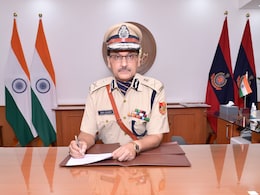 CM पर हमले के बाद दिल्ली में बड़े अफसरों की अदला-बदली, पूर्व कमिश्नर SBK सिंह को मिली तिहाड़ की कमान