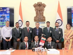 Top Defence Official Meets Mountaineering Team That Scaled Everest, Kilimanjaro