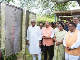 Rekha Gupta Unveils Restored Mughal-Era 'Sheeshmahal', Takes Swipe At AAP Rekha Gupta Unveils Restored Mughal-Era 'Sheeshmahal', Takes Swipe At AAP