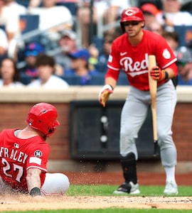 Jake Fraley Leads Cincinnati Reds To 5-2 Win After New York Mets Retire David Wrights Number