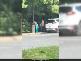Couple Filmed Discarding Waste On Canada Roadside Sparks Outrage: "They've Destroyed India" Couple Filmed Discarding Waste On Canada Roadside Sparks Outrage: "They've Destroyed India"