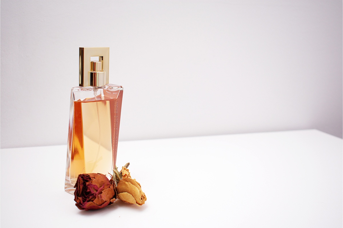 Beyond the Price Tag: Uncovering the Differences between Affordable and Luxury Fragrances