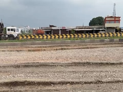 No Repairs In The Offing, UP Residents Hold 'Tehravi' For Broken Road