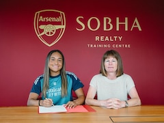 Canada's Olivia Smith Signed By Arsenal For World Record Women's Soccer Fee
