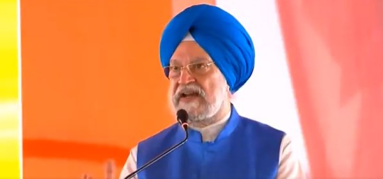 देश में LPG कनेक्शन पिछले 11 साल में 135% बढ़े, जानिए पड़ोसी देश श्रीलंका, नेपाल और पाकिस्तान से कितना है सस्ता