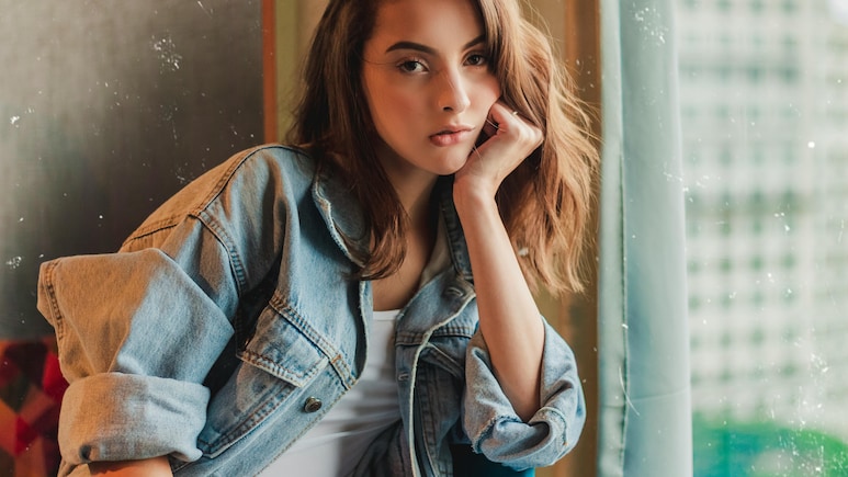अभी तक ट्राई नहीं की Cropped Denim Jacket, तो ये है पैसे बचाने और स्टाइल पाने का मौका अभी तक ट्राई नहीं की Cropped Denim Jacket, तो ये है पैसे बचाने और स्टाइल पाने का मौका