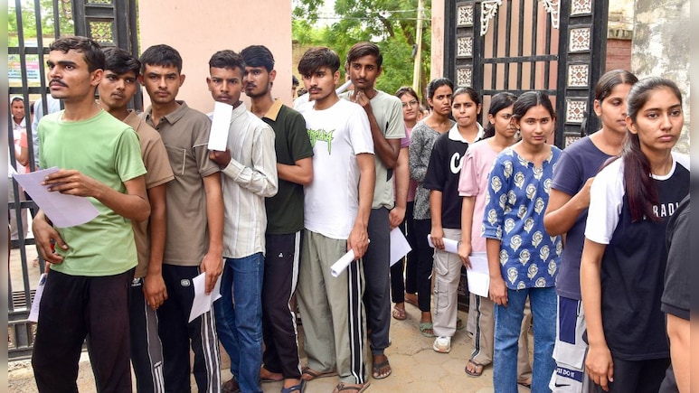 UGC NET june Result 2025: कल किसी भी वक्त जारी हो सकता यूजीसी नेट का रिजल्ट, इस लिंक को कर लें सेव UGC NET june Result 2025: कल किसी भी वक्त जारी हो सकता यूजीसी नेट का रिजल्ट, इस लिंक को कर लें सेव