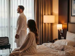 होटल में पत्नी की बेवफाई का खुलासा, जब पति पहुंचा तो नग्न हालत में प्रेमी ने हाईवे पर लगाई दौड़