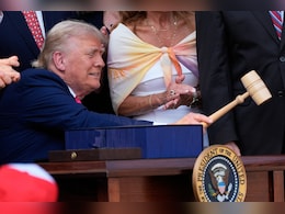 सोमवार को ट्रंप 12 देशों पर फोड़ेंगे 'टैरिफ बम'!  कौन से होंगे वो देश जो होंगे 'घायल'? सोमवार को ट्रंप 12 देशों पर फोड़ेंगे 'टैरिफ बम'!  कौन से होंगे वो देश जो होंगे 'घायल'?