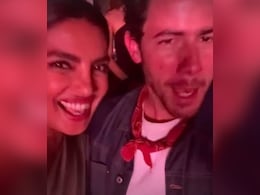 Priyanka Chopra And Nick Jonas Attend BLACKPINK's Concert, Croon Malti Marie's Favourite Song APT Priyanka Chopra And Nick Jonas Attend BLACKPINK's Concert, Croon Malti Marie's Favourite Song APT