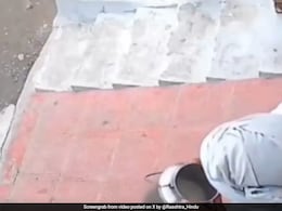 Milkman Detained In Lucknow For 'Spitting' Into Milk Before Delivery Milkman Detained In Lucknow For 'Spitting' Into Milk Before Delivery