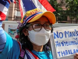 Protesters In Bangkok Demand Resignation Of Court-Suspended Prime Minister
