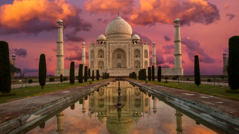 India Travel Guide: Where To Go, Stay, Eat, And Shop In The Land Of Culture, Chaos, And Colour India Travel Guide: Where To Go, Stay, Eat, And Shop In The Land Of Culture, Chaos, And Colour