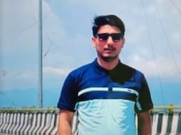 असम में शिक्षक की बार-बार की छेड़खानी से तंग आकर 14 साल की लड़की ने की आत्महत्या असम में शिक्षक की बार-बार की छेड़खानी से तंग आकर 14 साल की लड़की ने की आत्महत्या