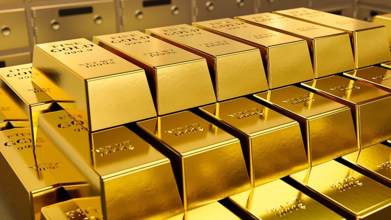 ट्रंप के Gold Bars पर टैरिफ के बाद सोना रिकॉर्ड स्तर पर, चांदी भी 1.15 लाख के पार, जानें नए रेट्स