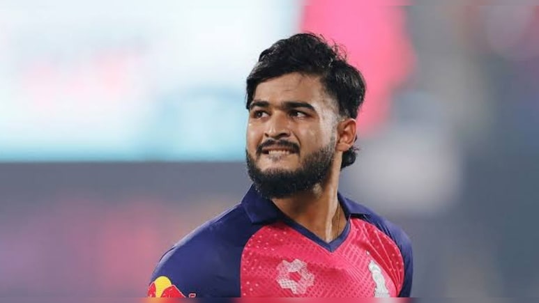 "आप सुबह 5 बजे उठें, 2 किलोमीटर दौड़ें और फिर कोई मैच खेलने जाएं"; रियान पराग ने बताई फिटनेस की अहमियत "आप सुबह 5 बजे उठें, 2 किलोमीटर दौड़ें और फिर कोई मैच खेलने जाएं"; रियान पराग ने बताई फिटनेस की अहमियत