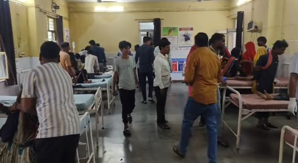 राजस्थान: झालावाड़ में स्कूल की बिल्डिंग गिरने से बड़ा हादसा, मलबे में दबे 18 बच्चे, 4 की मौत